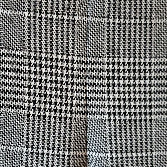H&M GLEN PLAID KNIT STRAIGHT LEG HIGH RISE PANTS SZ SMALL CROPPED BLACK WHITE - Picture 3 of 7